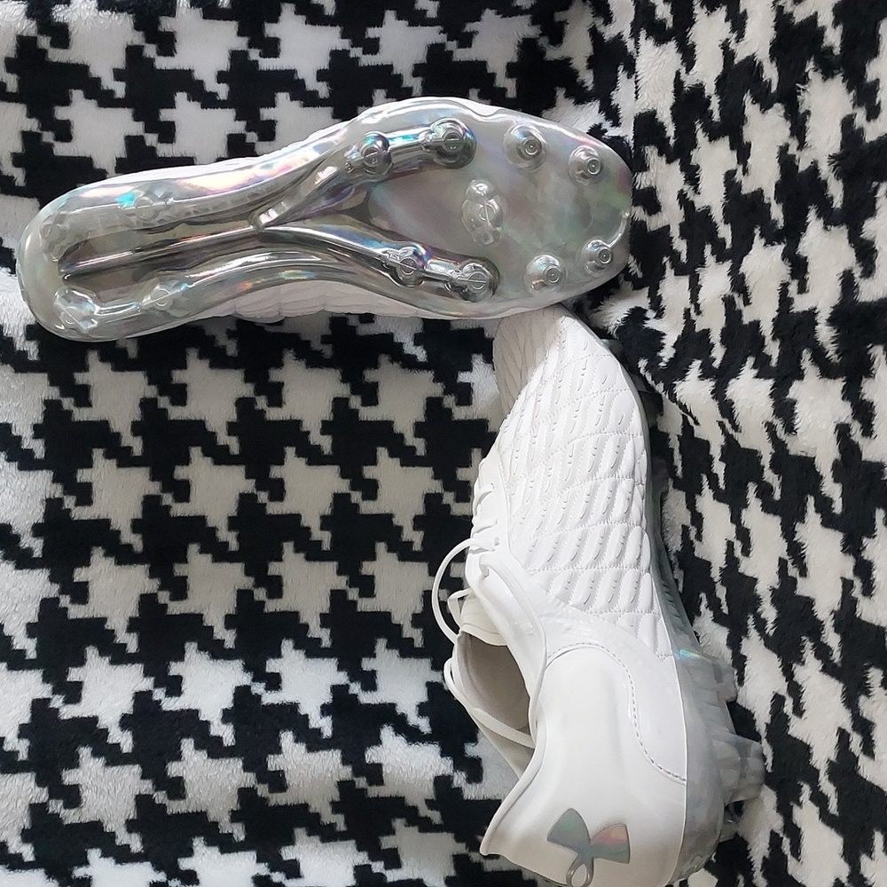 Under Armour UA Magnetico 2.0 FG White Metallic Silver Cleats Size 11 / 9.5 - Picture 4 of 5